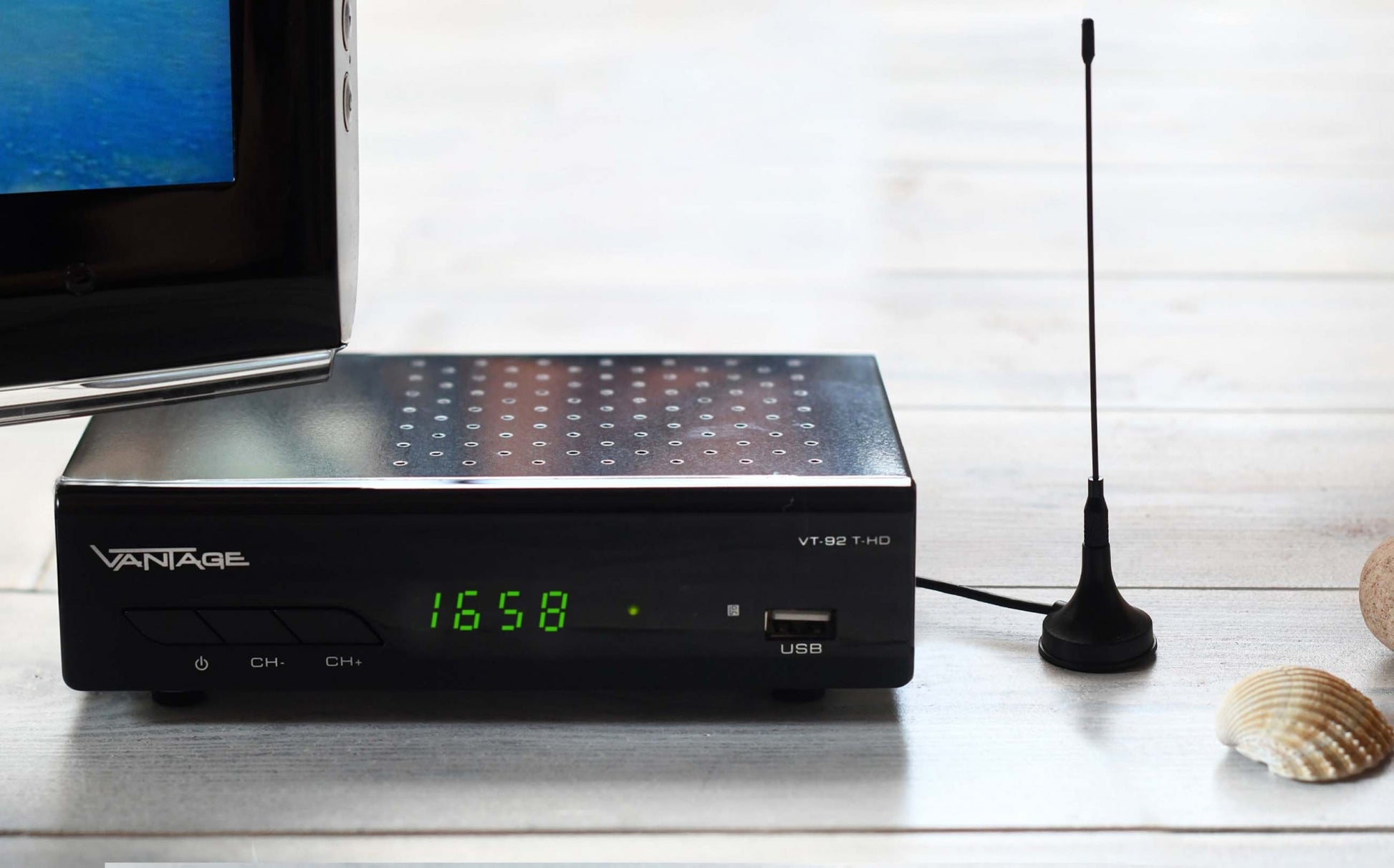 VT-92 DVB-T2 Receiver Home Bundle pas. Ant.